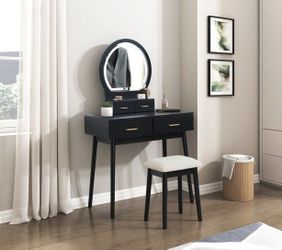 Elegant vanity set provides perfect space for your beauty regimen