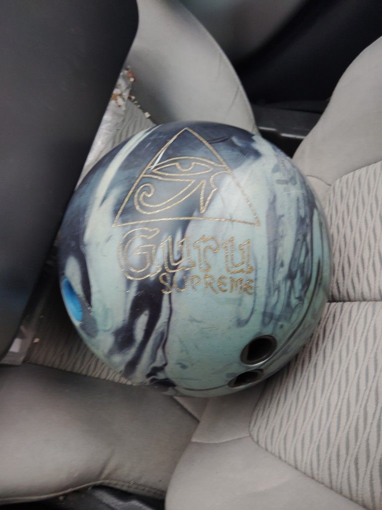 Radical Guru Vintage Blue Marble Swirl Bowling Ball, Pick Up Bayport NY 11705
