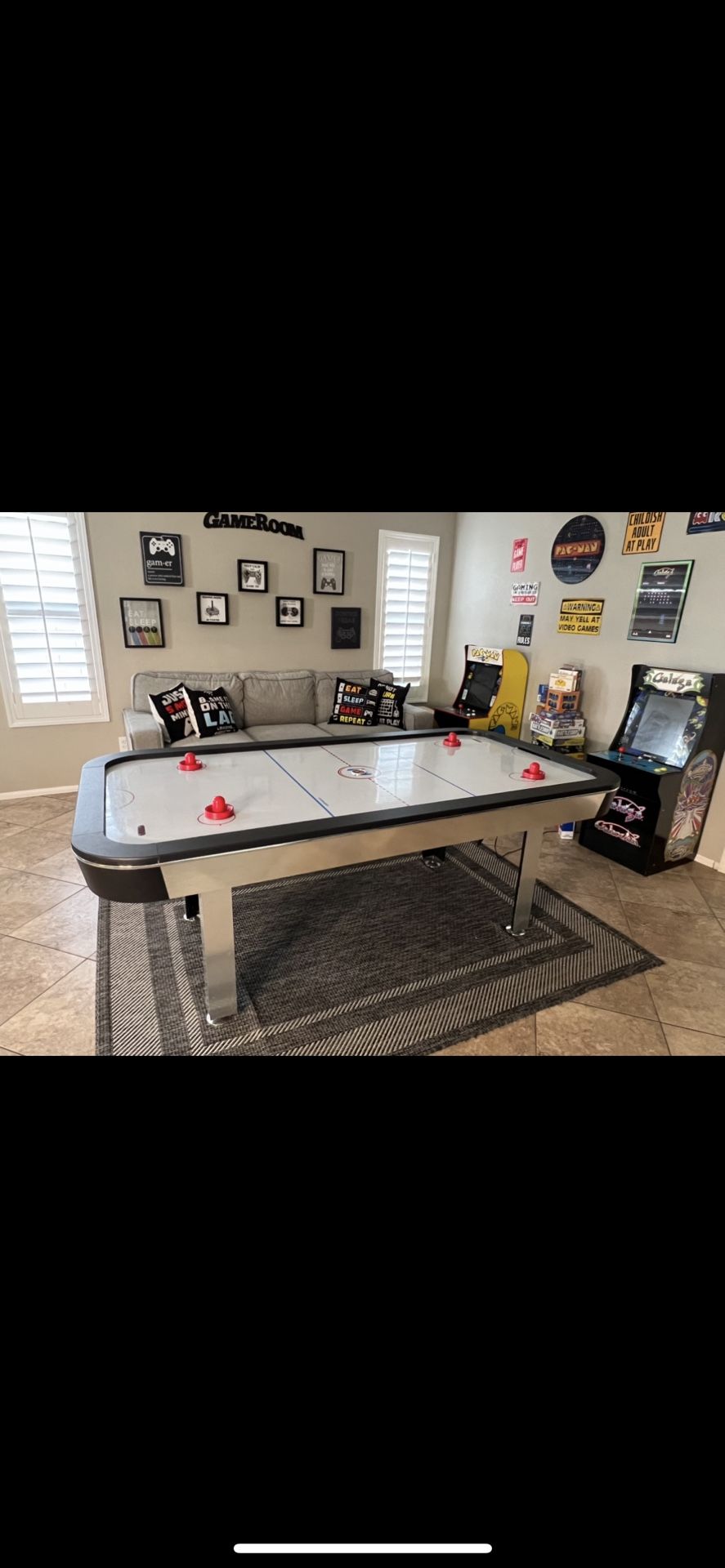 Air Hockey Table