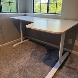 White IKEA BEKANT Corner Sit/Stand Desk 