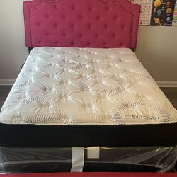 Full Size Pink Beds