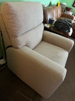 Like-New Power Recliner w/ Power Headrest & USB – Purchase 1 month ago brand new - Estate Sale