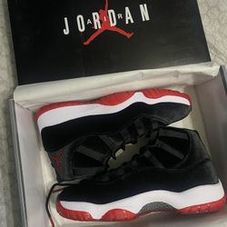 Jordan 11 Retro Bred Velvet 