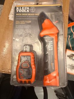 Klein Tools ET310 Digital Circuit Breaker Finder