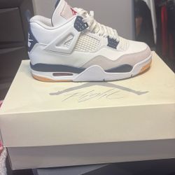 Air Jordan Retro 4