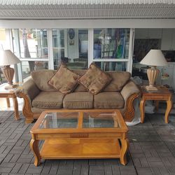 Sofá / coffee table set with 2 lamps