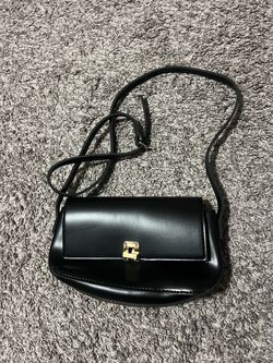 Crossbody bag $10