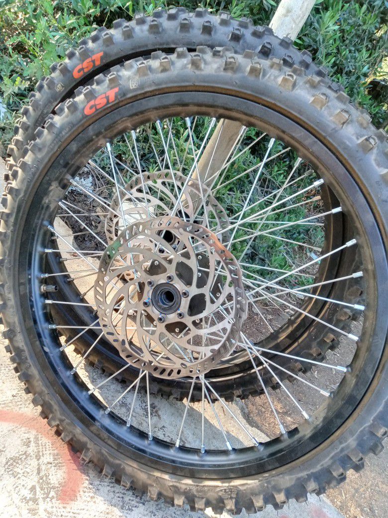 Set Of Electric Bike Off Road Tires And Wheels