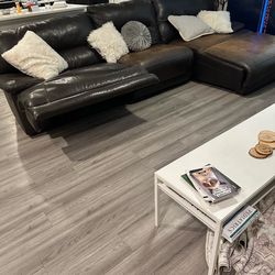 Great comfortable couch b
