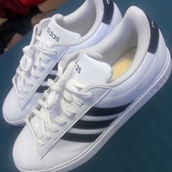 Adidas cloudfoam comfort 11.5  