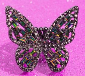 Brand new beautiful butterfly ring ( never used still sealed in package).
