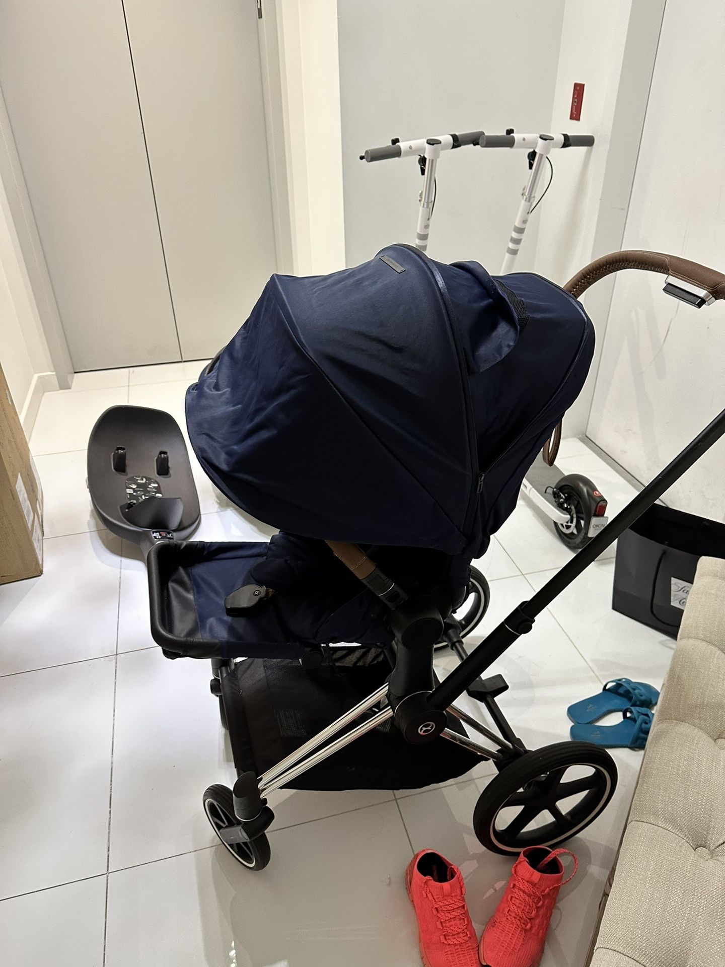 summer infant booster seat pink Izimini Unisex Brighton Portable Color:Navy Blue & White Inventory Push Mode JD_Auto Custom Painted Helmet #metzgerart From California beaches to