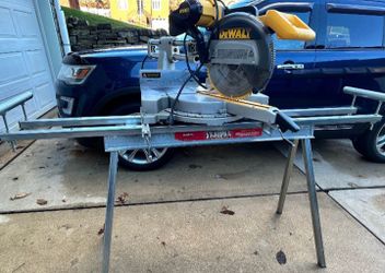 12 inch DeWalt compound slide miter saw with stand