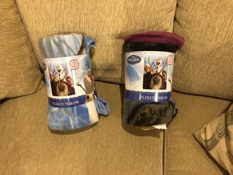 Frozen fleece throw/blanket (never used)