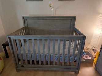 Crib with mattress and mattress protector &cover