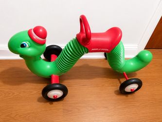 Radio flyer inchworm