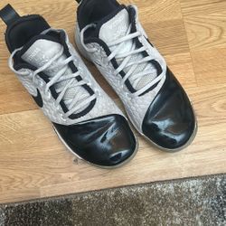 Nike Men’s Sneakers
