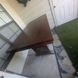 LG Wood Leaflet Table