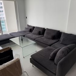 Sectional sofa - 5 Seaters + Ottoman