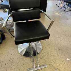 Black Stylist Salon Chair