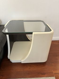 Blanc End Table