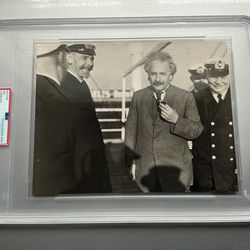 1932 Albert Einstein Original News Photo - Rare & Authenticated