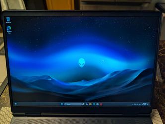 Alienware Aurora 16" 2.5K Gaming Laptop - Intel Core 7 Series 2 240H - 16GB DDR5 RAM - NVIDIA RTX 5060 - 1TB SSD