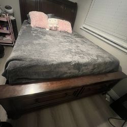 Bed And Dresser 