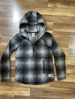 THE NORTH FACE - 1/2 Zip Pullover - Womens XS