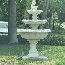 Large Beautiful Fountain Statue 
