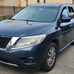 2013 Nissan Pathfinder Clean Title Backup Camera