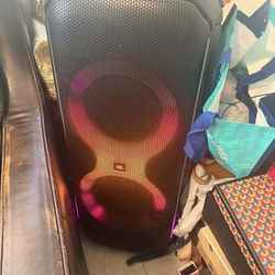 JBL PARTYBOX 710 speaker