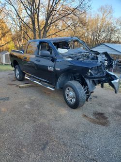 2014 Ram 2500 Hemi 6.4l Part Out