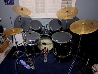 5 pc drum kit w/extras $450