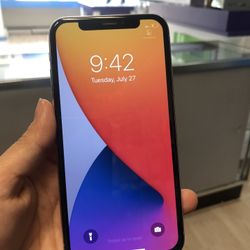 Factory unlocked iPhone x 64 gb, excellent conditions store warranty 