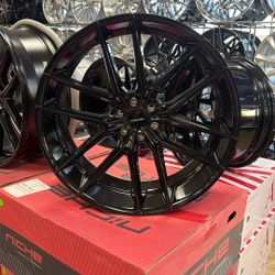 26” NICHE PRODIGY GLOSS BLACK (6 LUG)