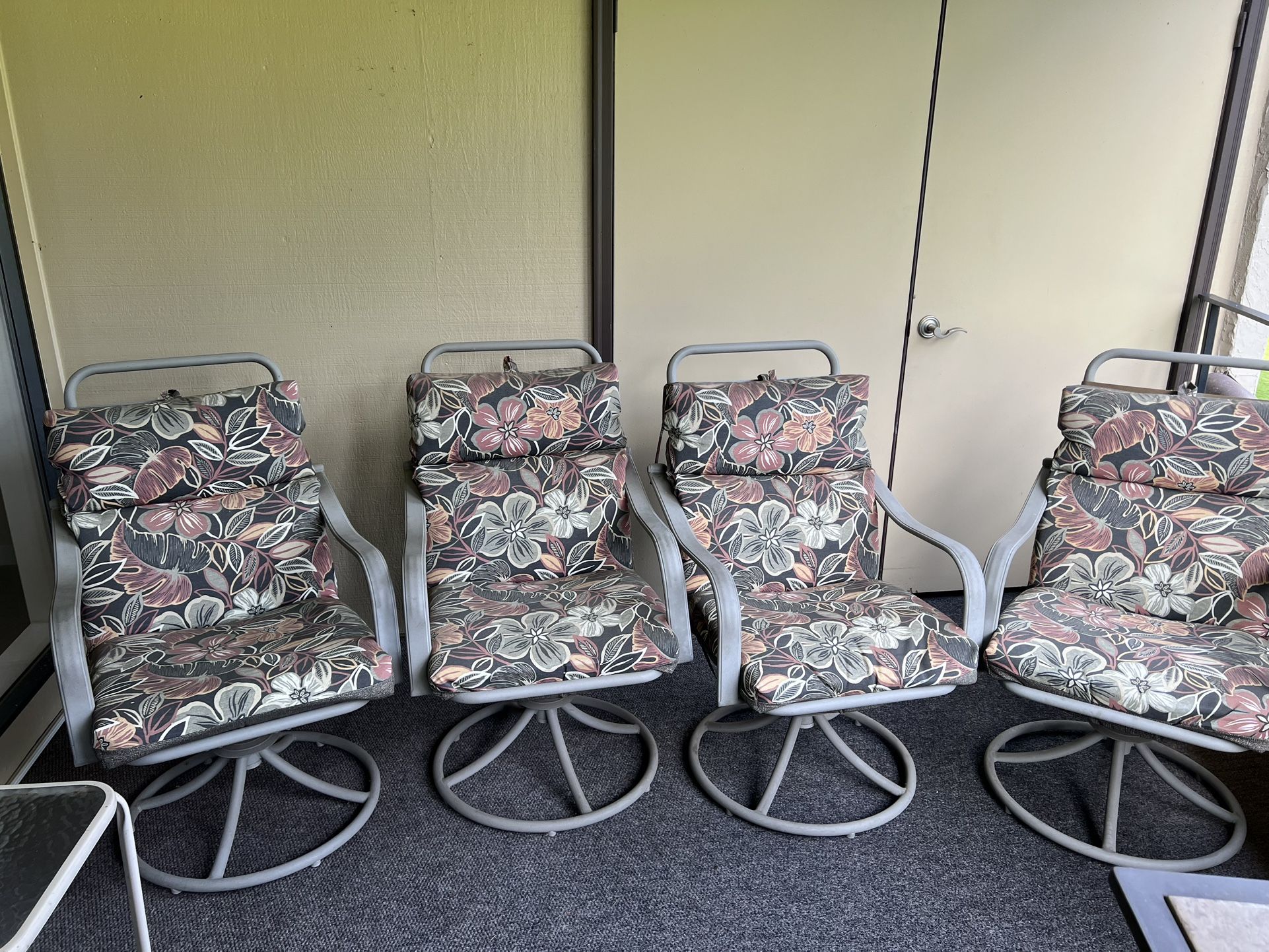 Patio Swivel Chairs