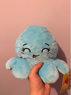 🐙 Cute Blue Octopus Plush with Eyelashes — Squishy Kawaii Stuffed Toy