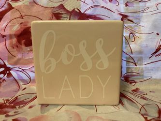 Bebe boss LADY paperweight   In a light pink color