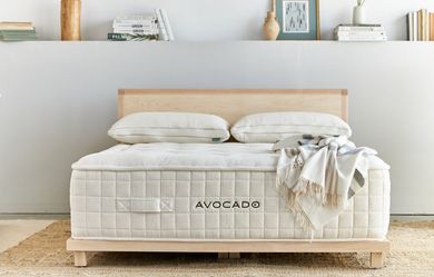 AVOCADO Organic Luxury Medium Hand-Crafted King Mattress