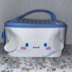 👜✨ Sanrio Makeup Bags Available! ✨