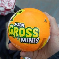 Zuru 5 surprise mega gross mini brands series 2