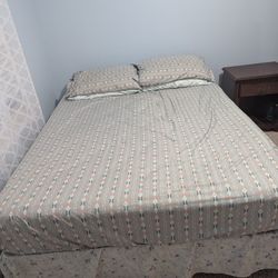 Full/Double Bedframe And Box Spring 