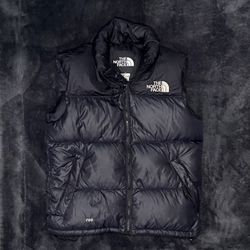 VINTAGE NORTH FACE PUFFER VEST 
