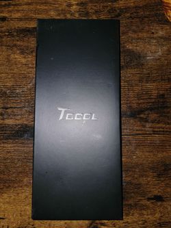 TOCOL IPHONE 16 screen protector.