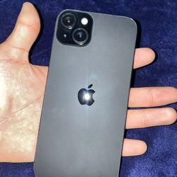 iPhone  15 Plus 