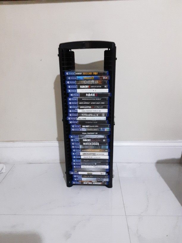 32 Ps4/Ps5 Games And Stand