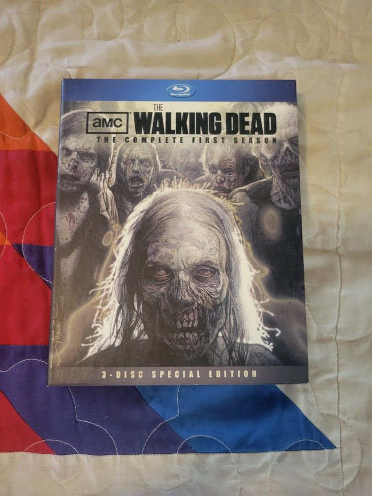 The Walking Dead Complete First Season Special Edition Blu Ray Box Set