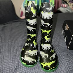 Dino Rain boots 6c