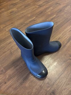 Rain Boots Size 8 Men 